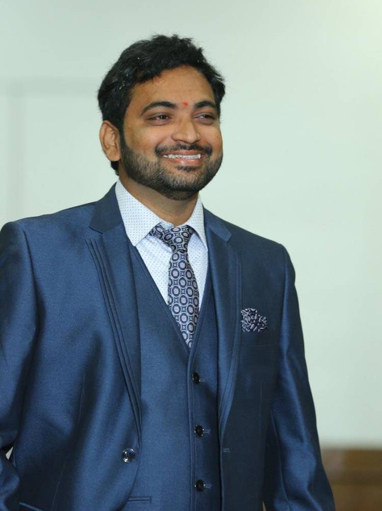 VV Naresh